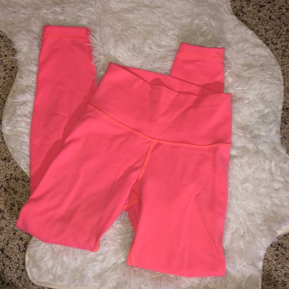 lululemon athletica Pants - Reversible 7/8 wunder under lululemon leggings 💕